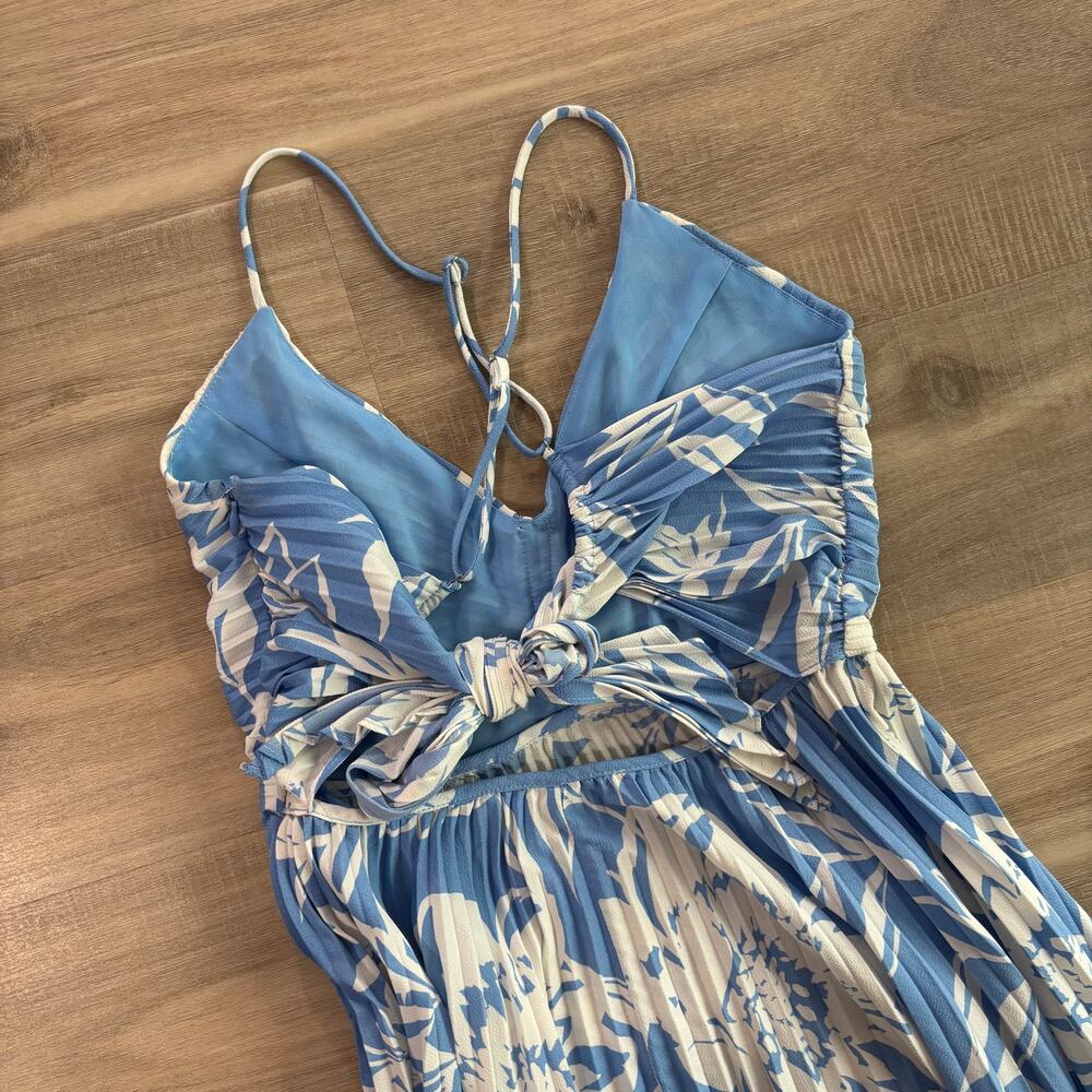 Astr the Label Blythe Plisse Midi Dress Blue Floral Women Size Small - Picture 8 of 8